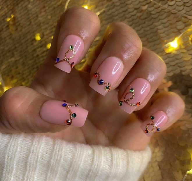 easy holiday nails