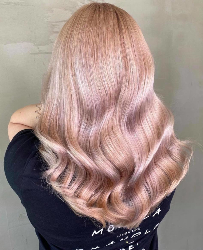 Here is How to Nail the Celeb's Favorite Glass Hair Trend