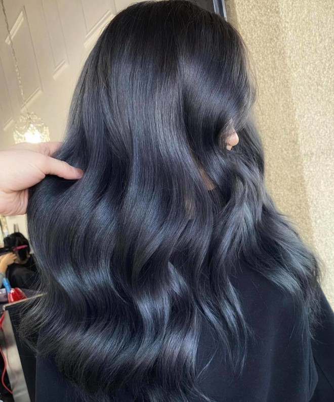 Here is How to Nail the Celeb's Favorite Glass Hair Trend