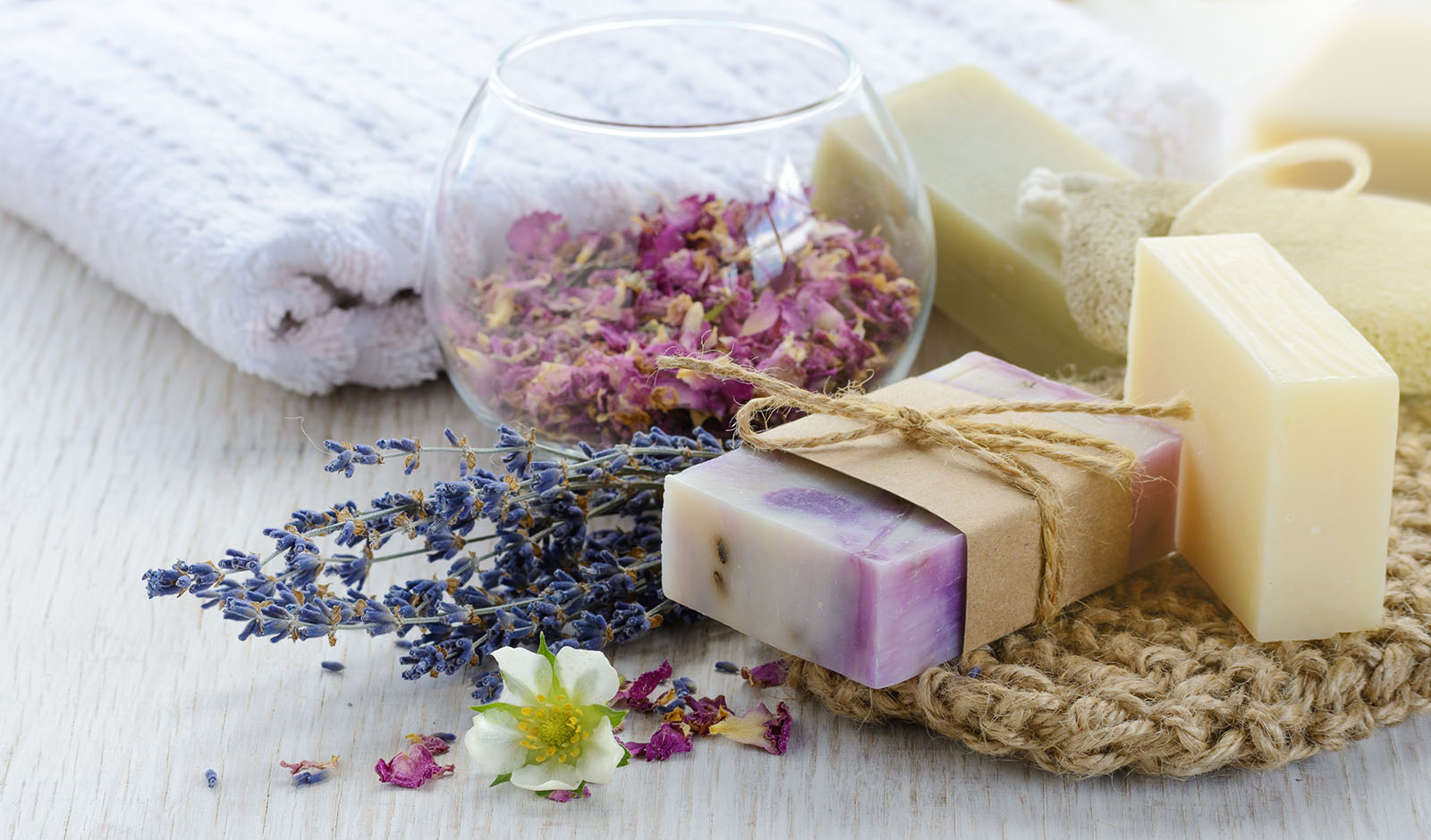 4 Natural Colorants You Can Add in Homemade Soaps & Their Benefits