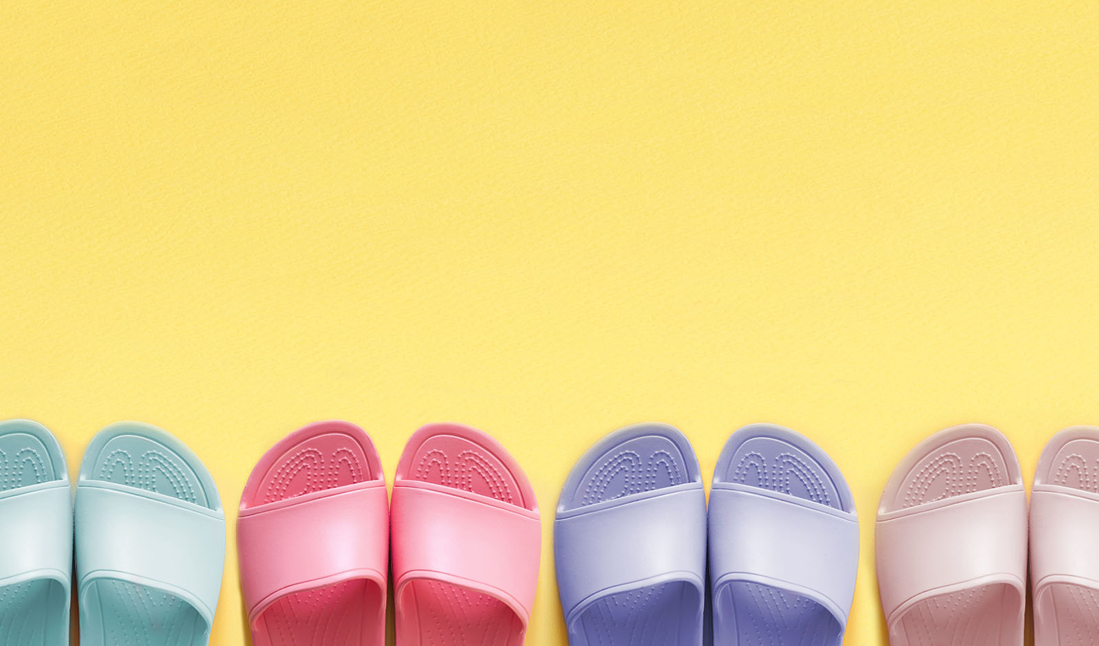 The Ultimate Fit Guide on Women's Slides VIVA GLAM MAGAZINE™