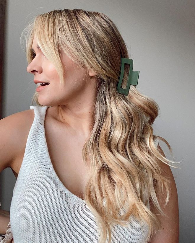 Chic Statement Making Holiday Hairstyles You Have To Try For Your Next Party 1