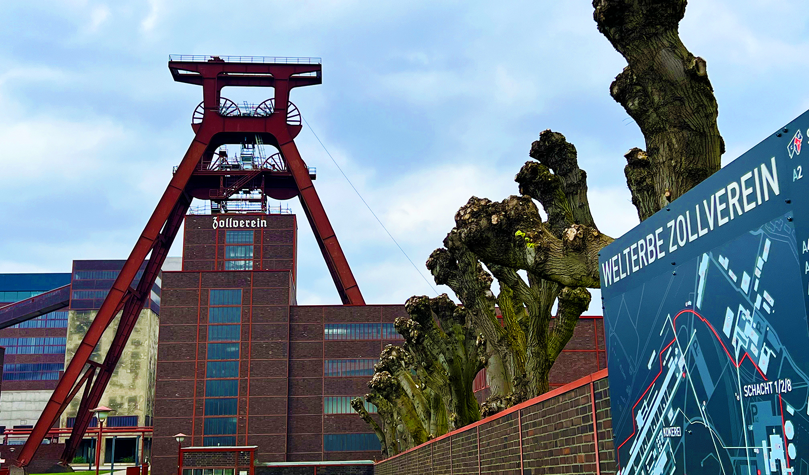 essen-germany-Zollverein-Coal-Mine-Industrial-Complex-main