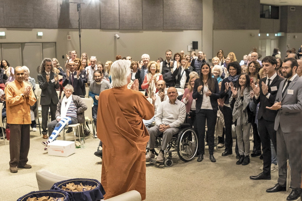 Chd Mi 1911 027 01 Exp Crop Resize Chidananda Milan 2019