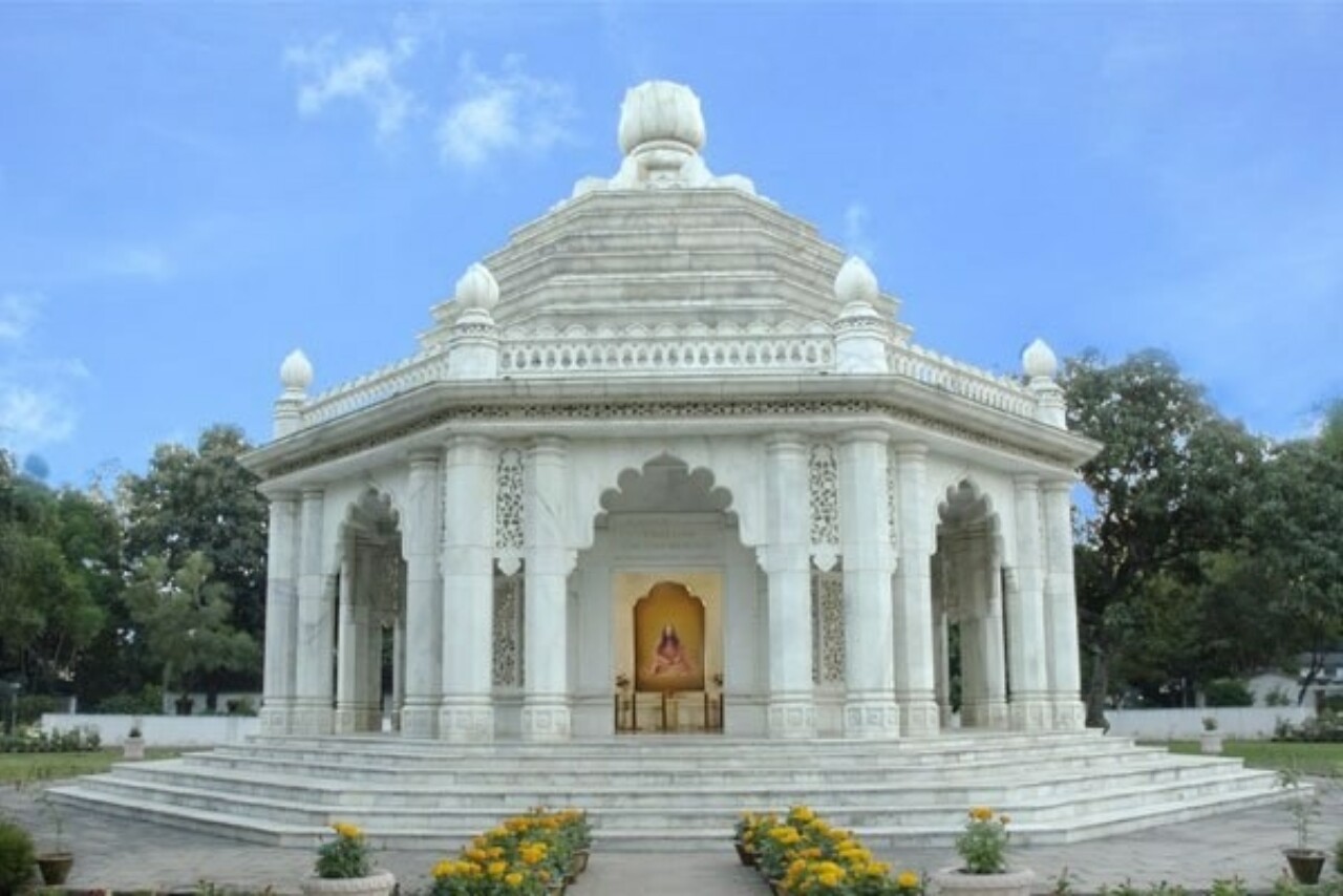 Yss Smriti Mandir 128